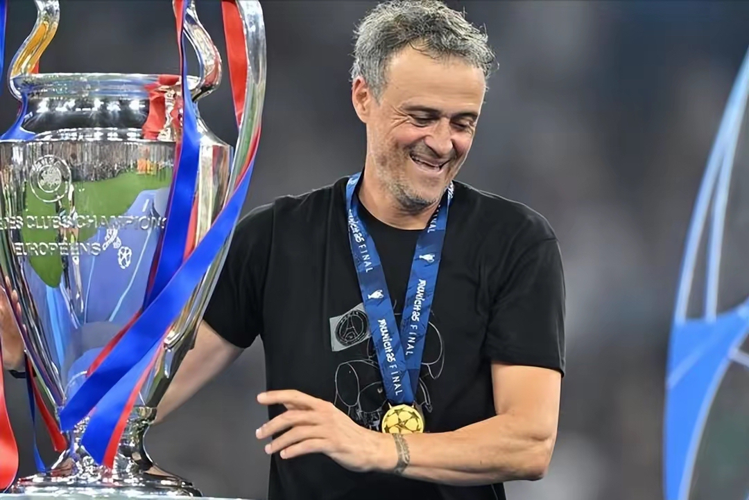 九游游戏中心包含赛地聚焦——法国杯集结日热度飙升，西汉姆调整名单，信心回归，心理建设被强调的词条