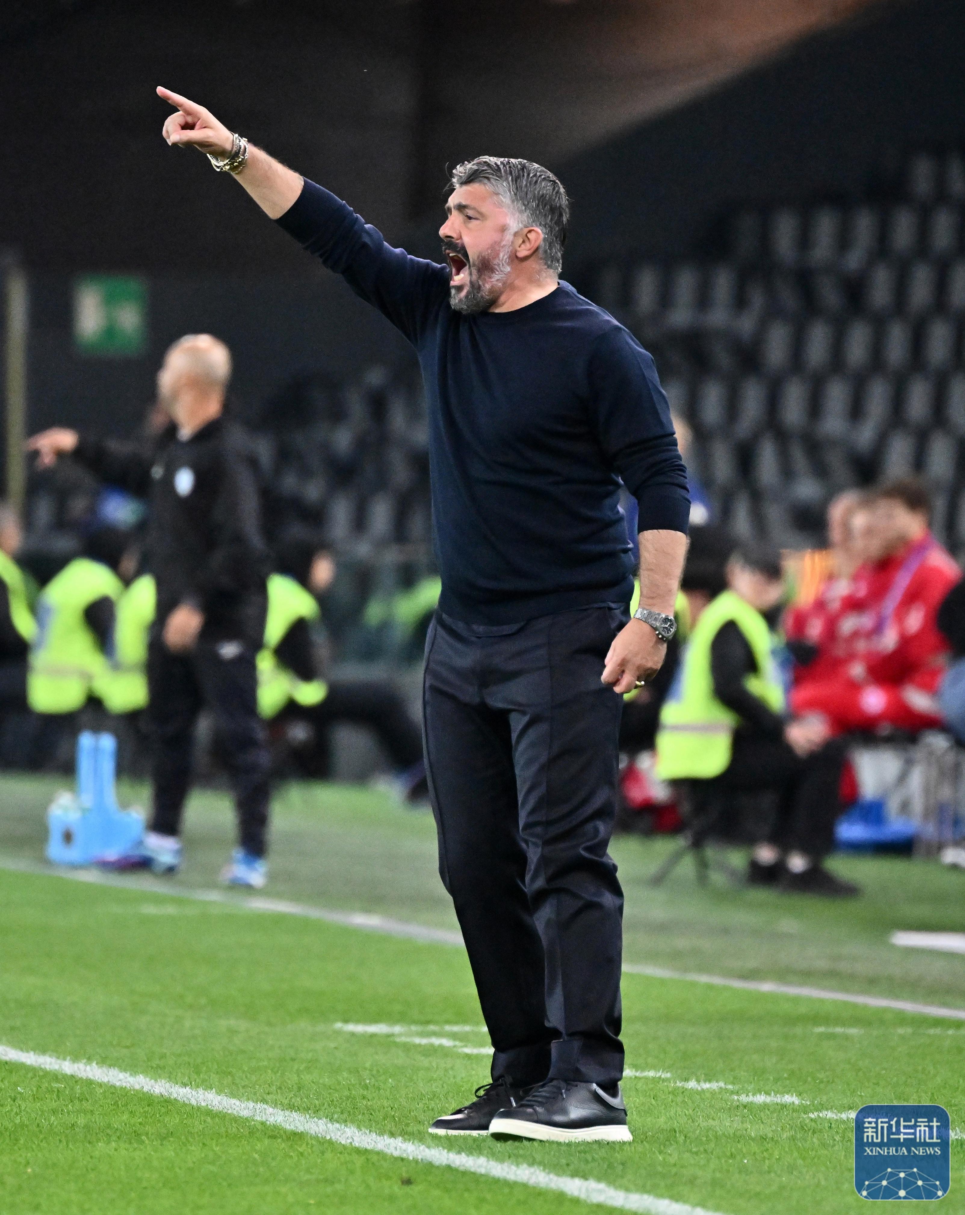 九游游戏中心国际比赛日体能课后，萨克拉门托国王复出首秀备战足总杯，信心回归，控场能力受关注的简单介绍